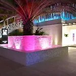 So Hotel 4*