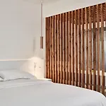 Hotel So