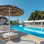 Hotel So