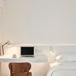 Ξενοδοχείο So 4*