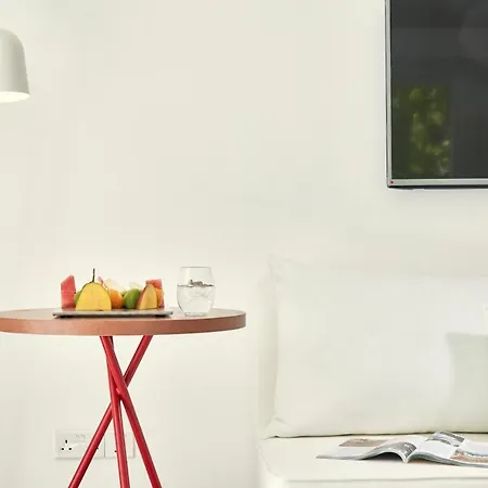 So فندق أيا نابا