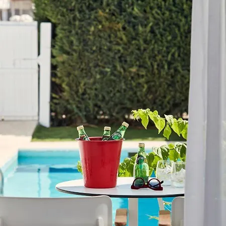 فندق So أيا نابا